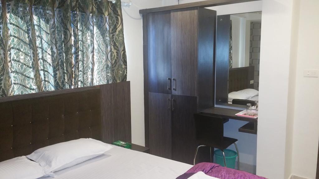 Capital Suites Bangalore Eksteriør bilde
