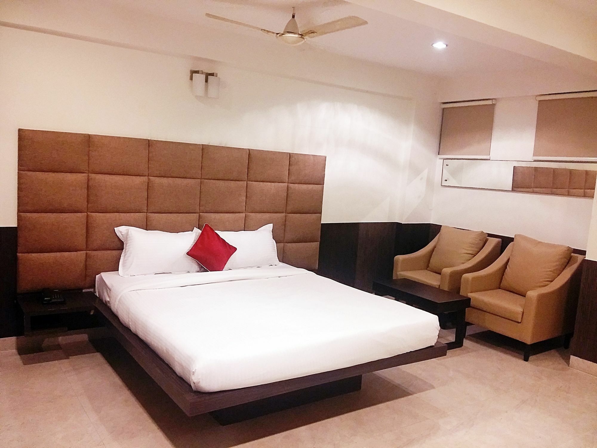 Capital Residency Hotell Bangalore Eksteriør bilde