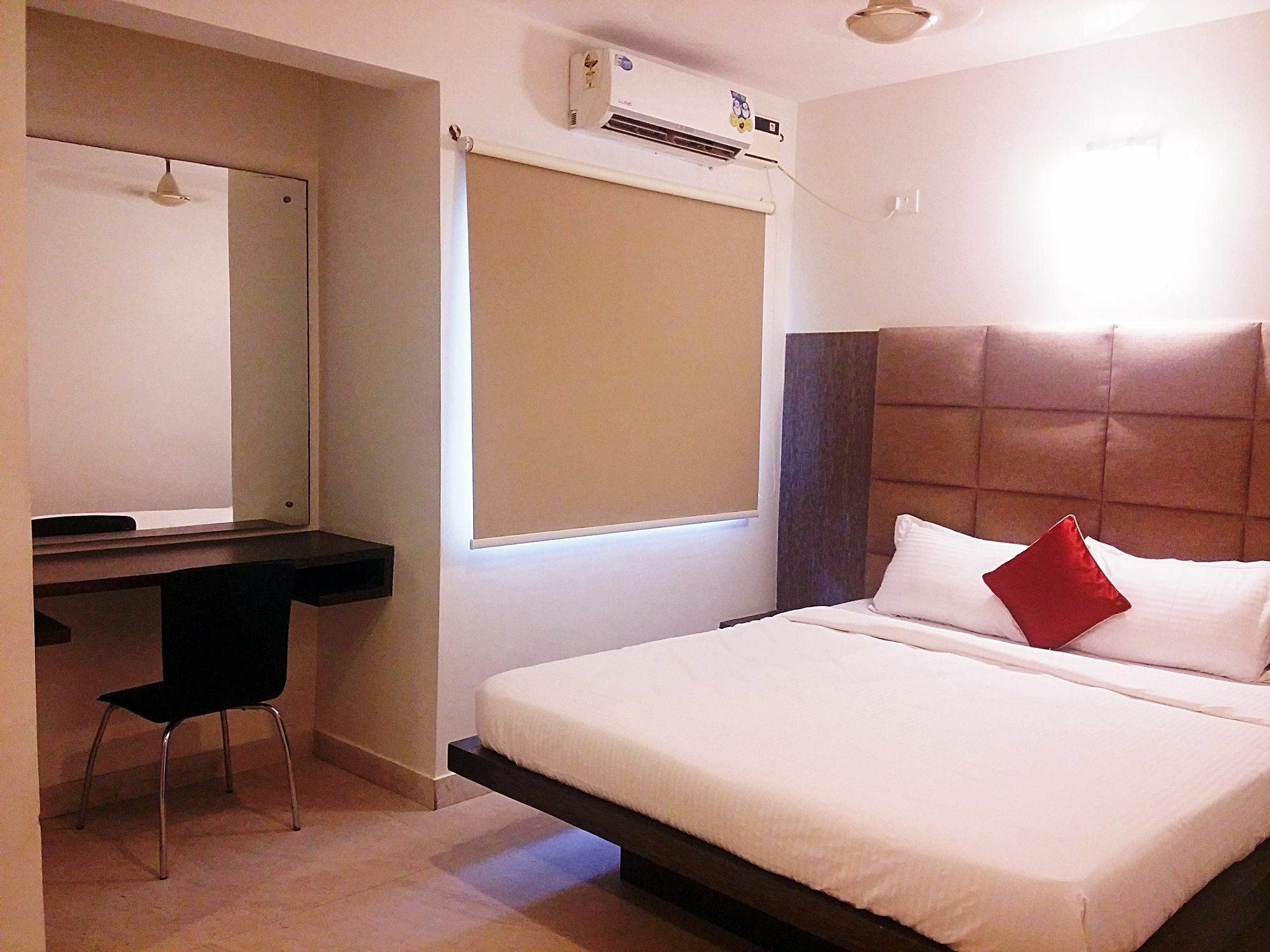 Capital Suites Bangalore Eksteriør bilde